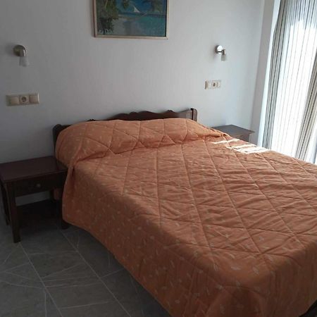 Gerekos Studios And Apartments Агиос-Георгиос Экстерьер фото
